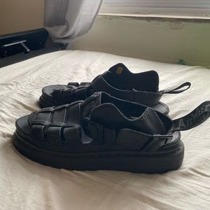 8092 MONO LEATHER FISHERMAN SANDALS